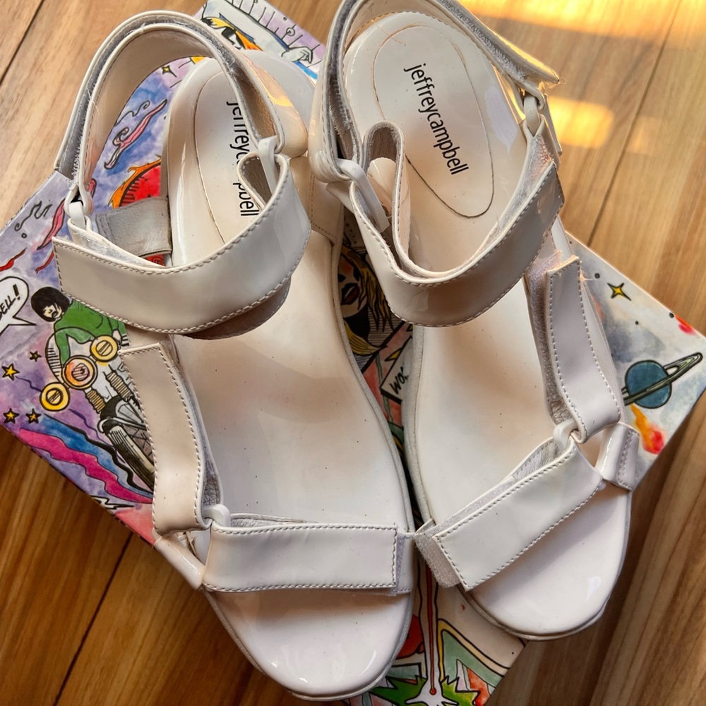 EUC Jeffrey Campbell Patio White Sandals Size 9